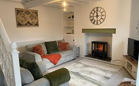 Sarn Y Mynach - Traditional Welsh Cottage